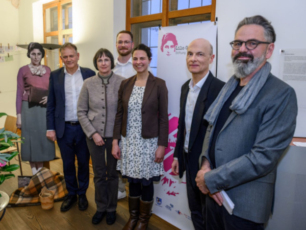 Feierstunde zum 100. Geburtstag – Stadtbibliothek wird nach Lilo Gollowitsch benannt 